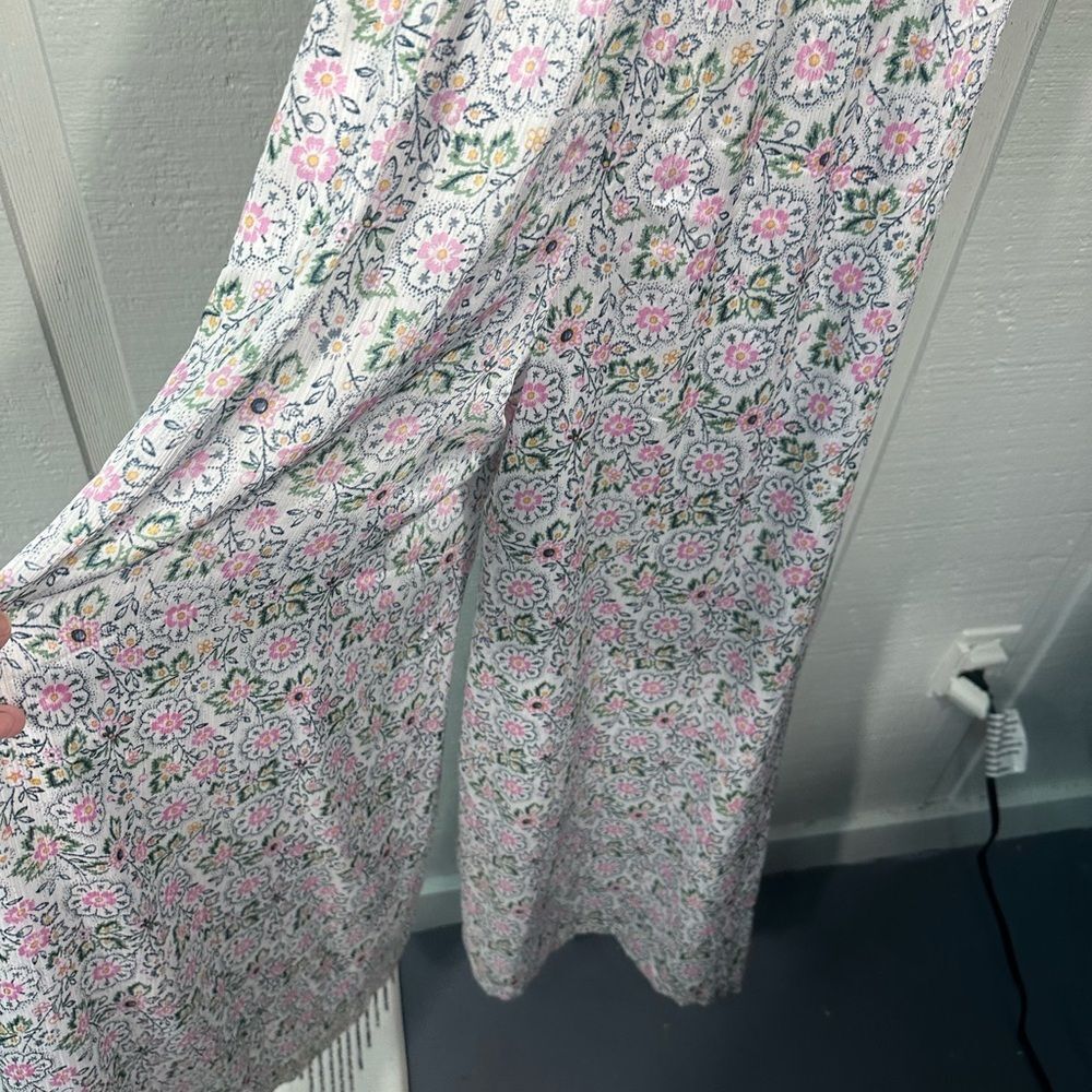 CeCe Floral Sleeveless Smocked Waist Jumpsuit Size XS EUC - Picture 6 of 8